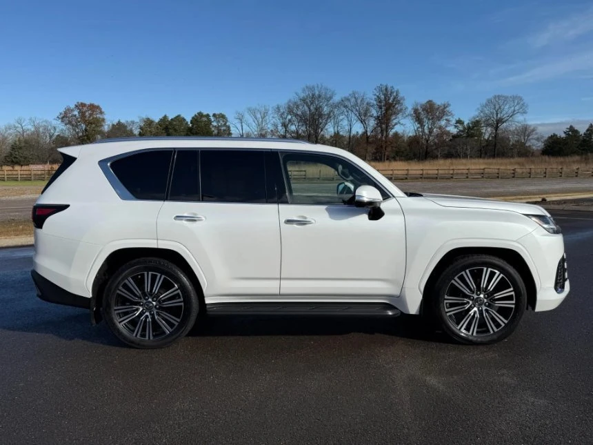 2023 Lexus LX 4th Gen - Image 2 of 6