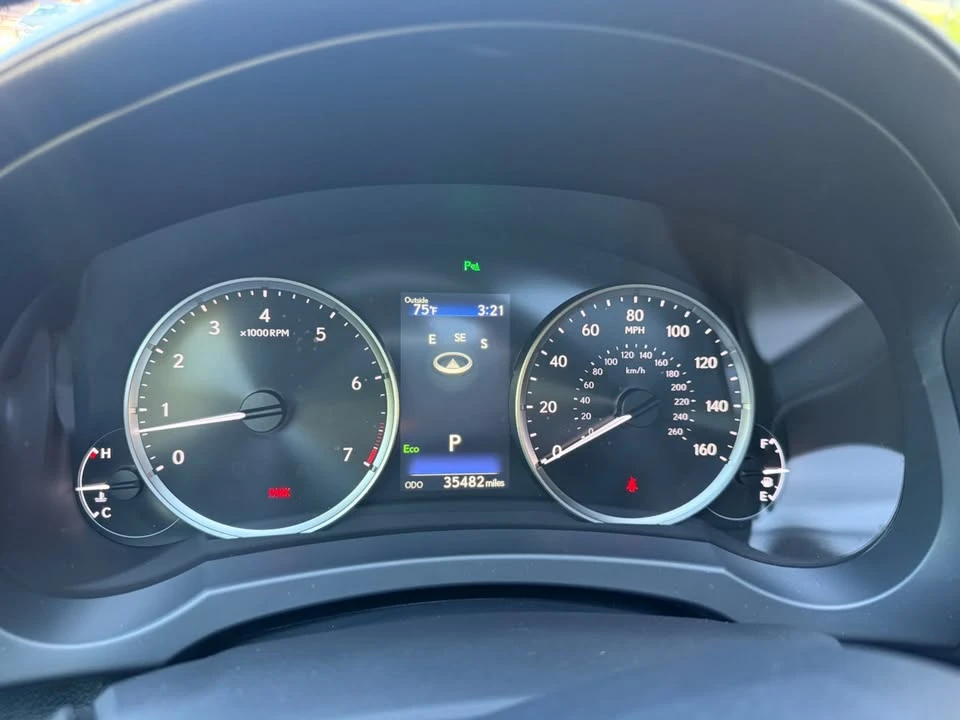 2023 Lexus RC - Image 16 of 16