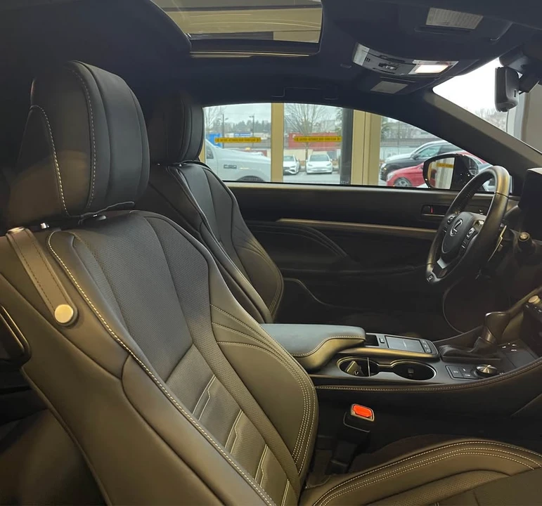 2023 Lexus RC - Image 15 of 15