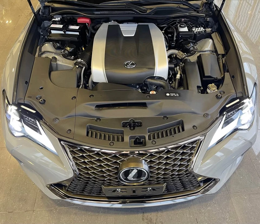 2023 Lexus RC - Image 11 of 15