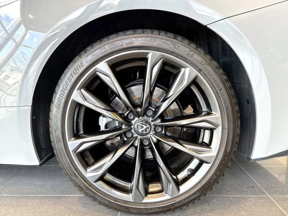 2023 Lexus RC - Image 9 of 19