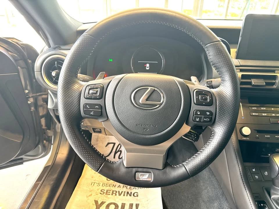 2023 Lexus RC - Image 13 of 19