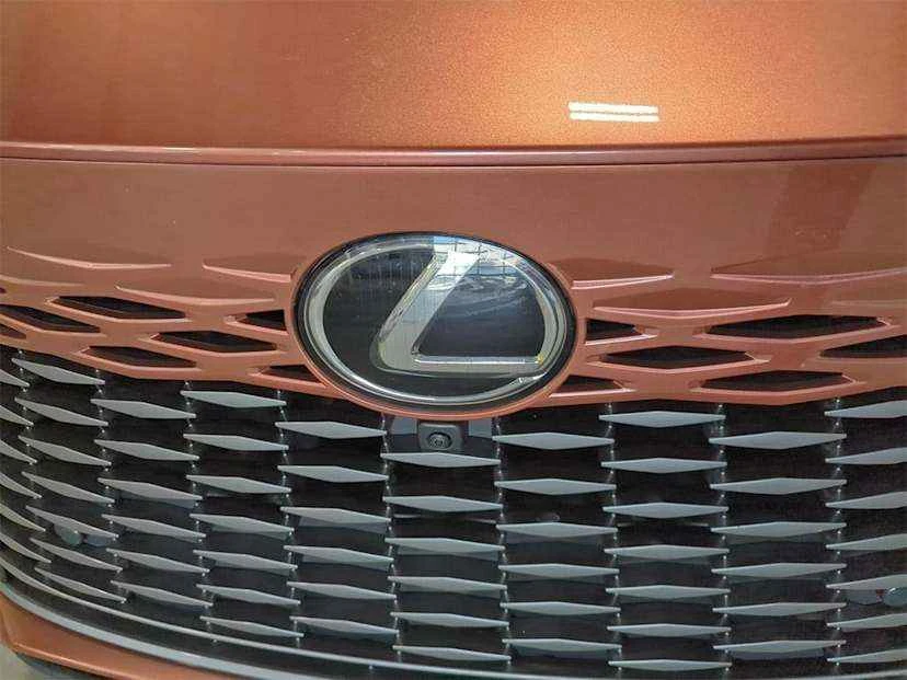 2023 Lexus RX 5th Gen - Image 9 of 19