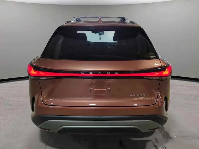 2023 Lexus RX 5th Gen - Image 5 of 19