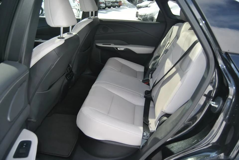 2023 Lexus RX 5th Gen - Image 9 of 19