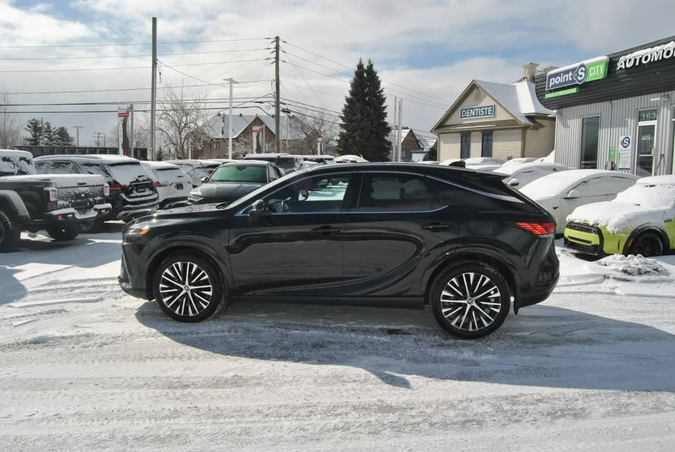 2023 Lexus RX 5th Gen - Image 2 of 19