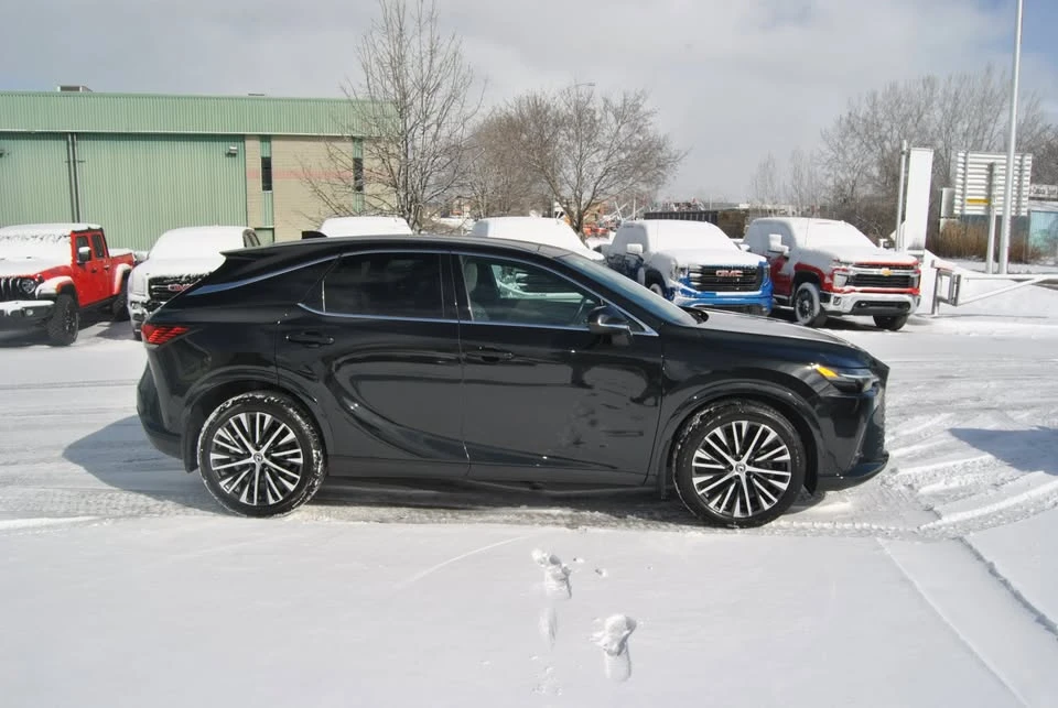 2023 Lexus RX 5th Gen - Image 6 of 19