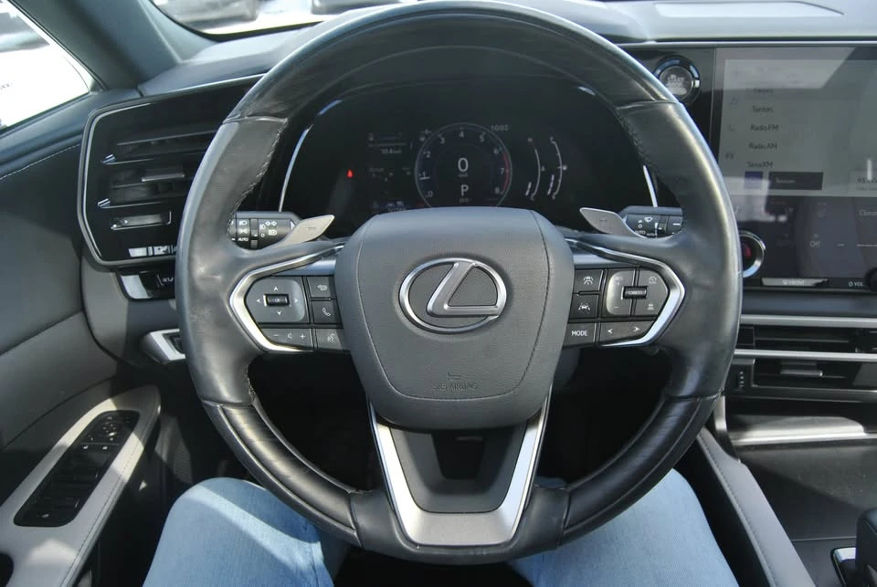 2023 Lexus RX 5th Gen - Image 13 of 19