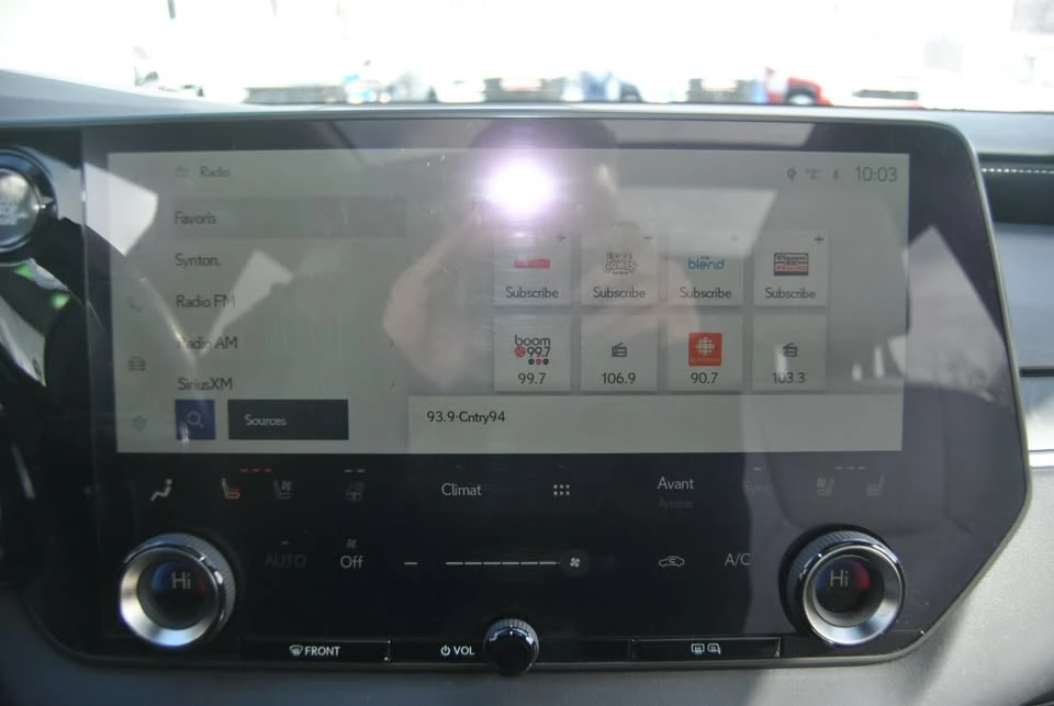 2023 Lexus RX 5th Gen - Image 16 of 19