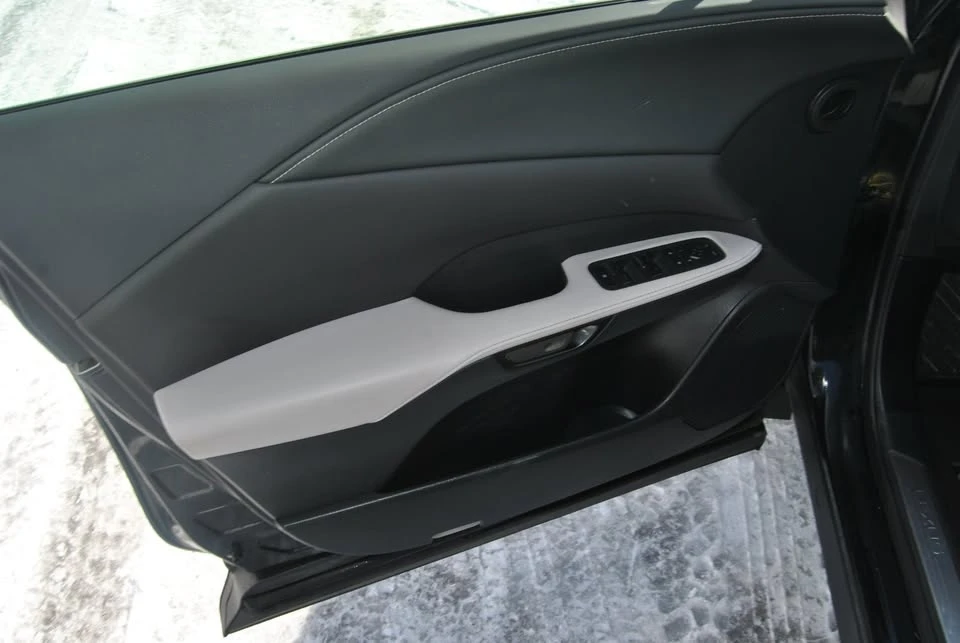2023 Lexus RX 5th Gen - Image 11 of 19