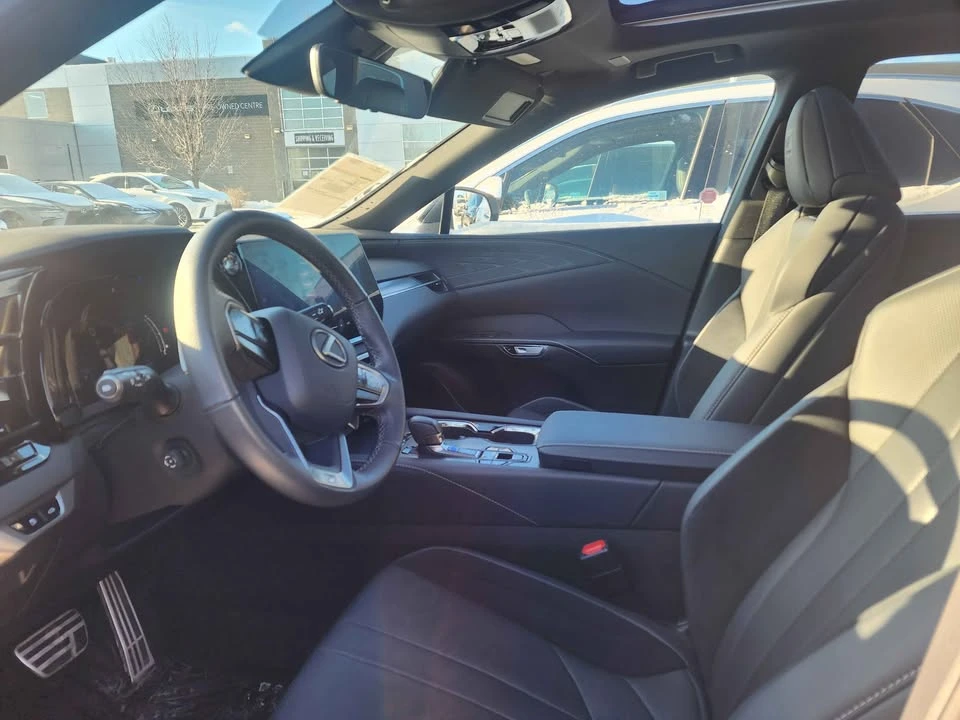 2023 Lexus RX 5th Gen - Image 10 of 12