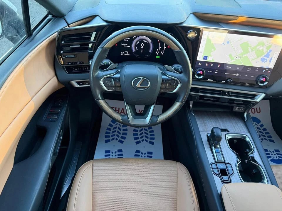 2023 Lexus RX 5th Gen - Image 11 of 20