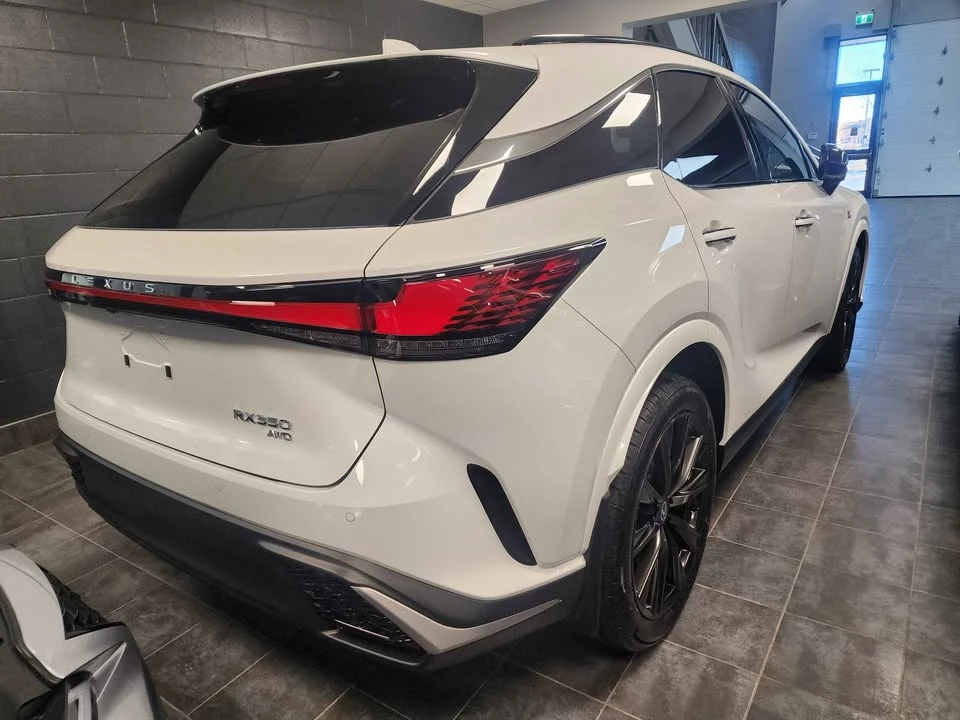 2023 Lexus RX 5th Gen - Image 4 of 12