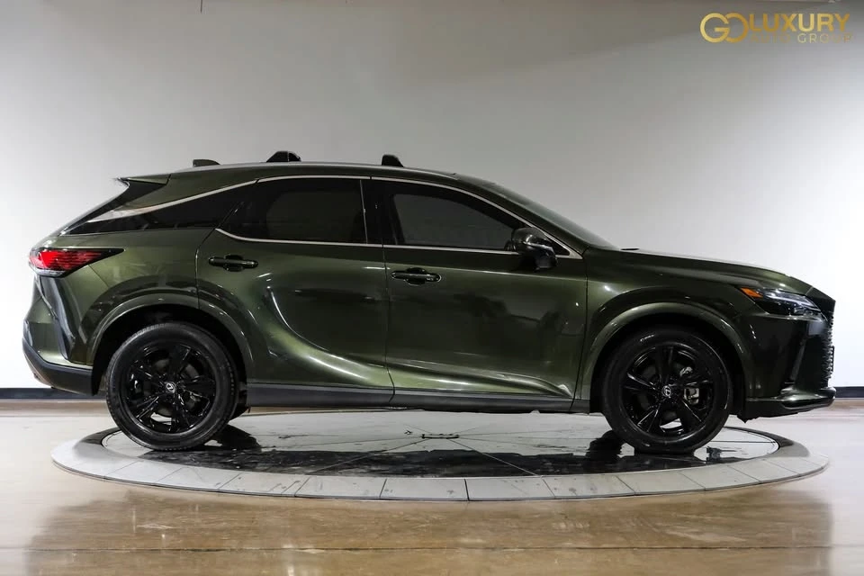 2023 Lexus RX 5th Gen - Image 9 of 20