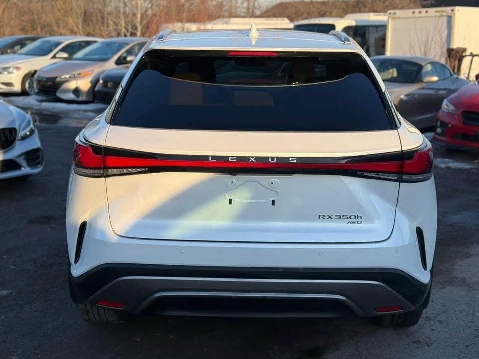 2023 Lexus RX 5th Gen - Image 5 of 20