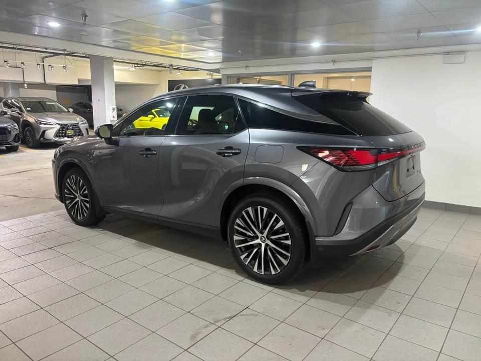 2023 Lexus RX 5th Gen - Image 3 of 9