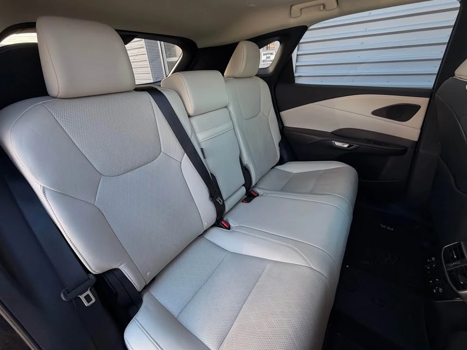 2023 Lexus RX 5th Gen - Image 10 of 16