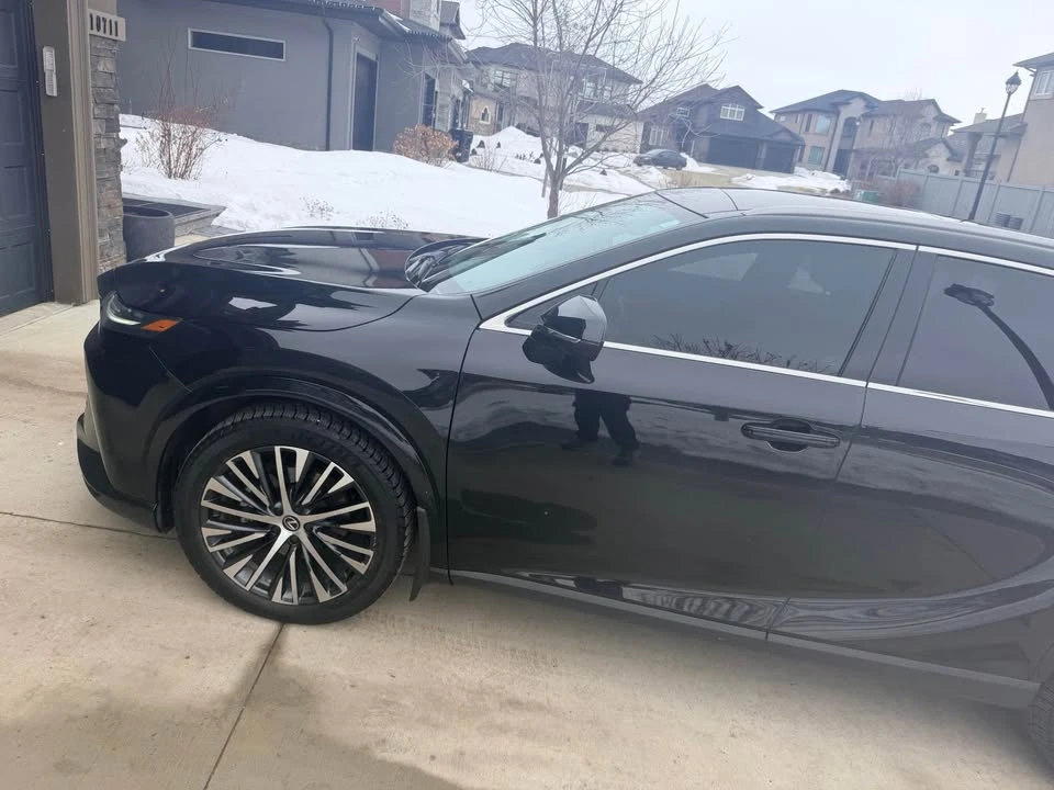 2023 Lexus RX 5th Gen - Image 5 of 13