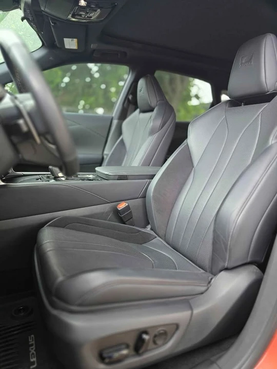 2023 Lexus RX 5th Gen - Image 9 of 9