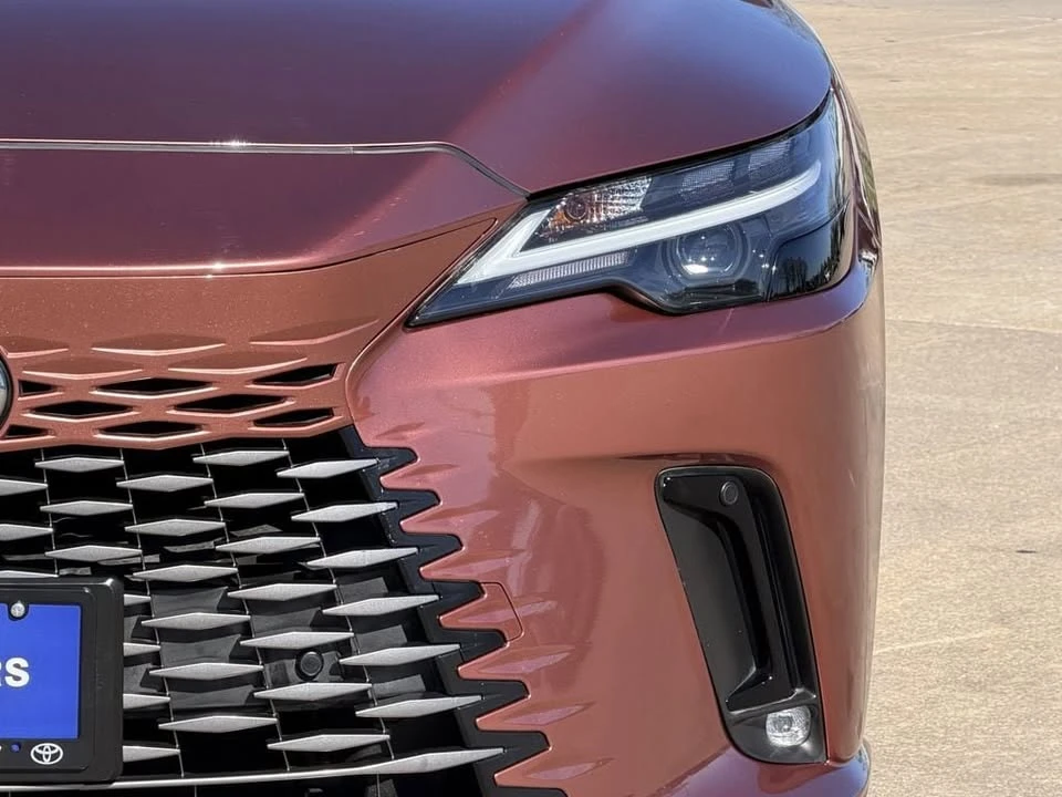 2023 Lexus RX 5th Gen - Image 2 of 6