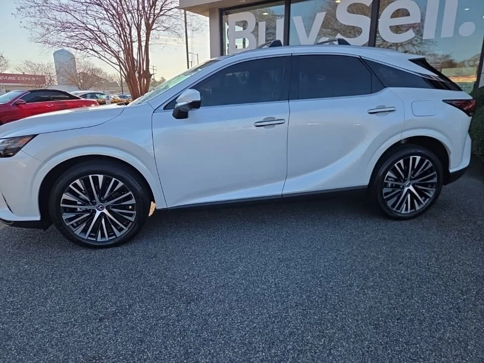 2023 Lexus RX 5th Gen - Image 5 of 20