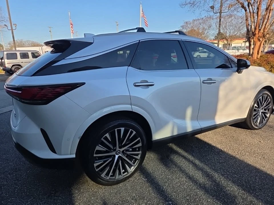 2023 Lexus RX 5th Gen - Image 4 of 20