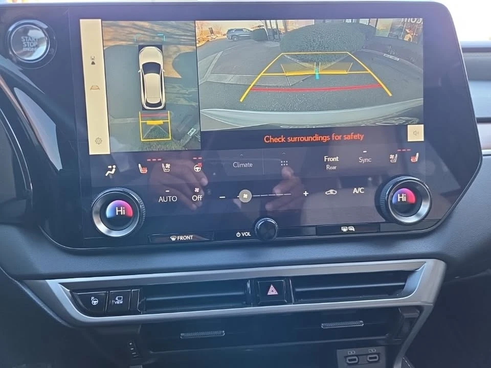 2023 Lexus RX 5th Gen - Image 15 of 20