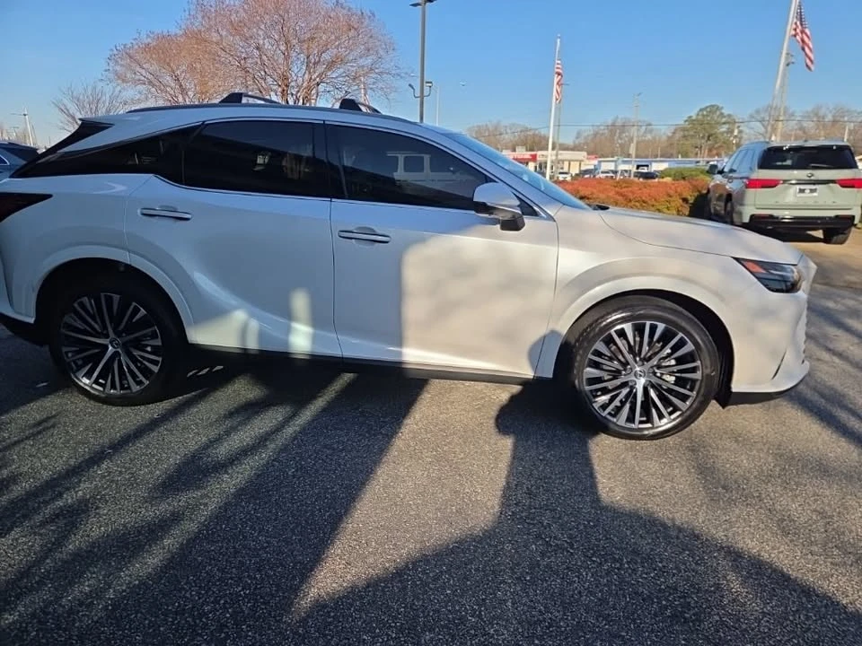 2023 Lexus RX 5th Gen - Image 3 of 20