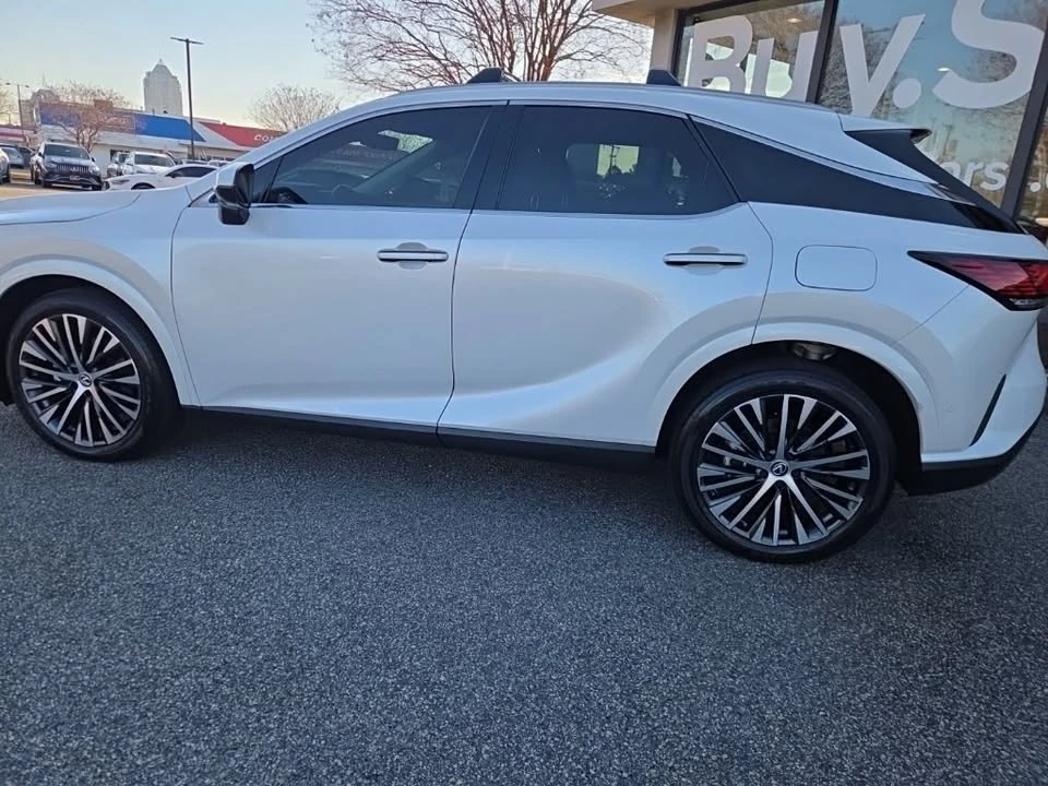 2023 Lexus RX 5th Gen - Image 6 of 20
