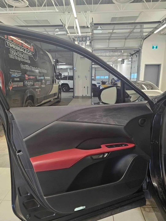 2023 Lexus RX 5th Gen - Image 10 of 11
