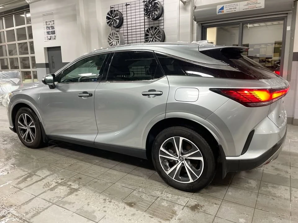 2023 Lexus RX 5th Gen - Image 7 of 15