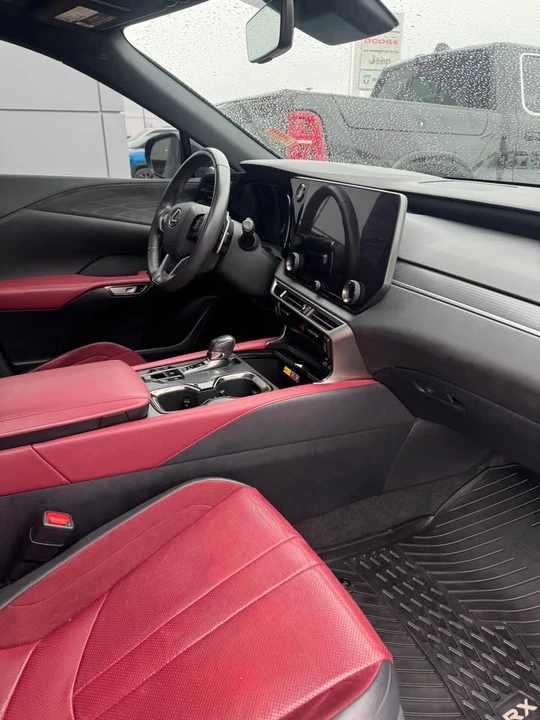 2023 Lexus RX 5th Gen - Image 4 of 7