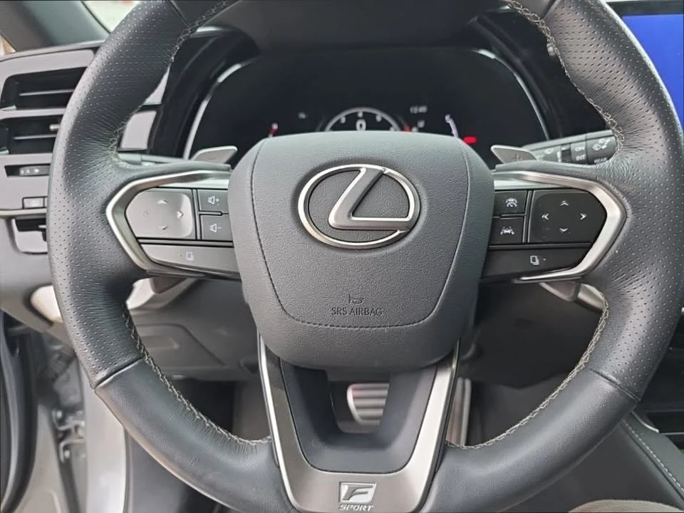 2023 Lexus RX 5th Gen - Image 13 of 15