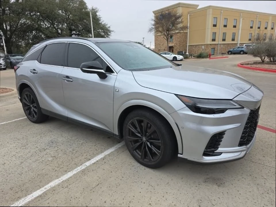 2023 Lexus RX 5th Gen - Image 6 of 15