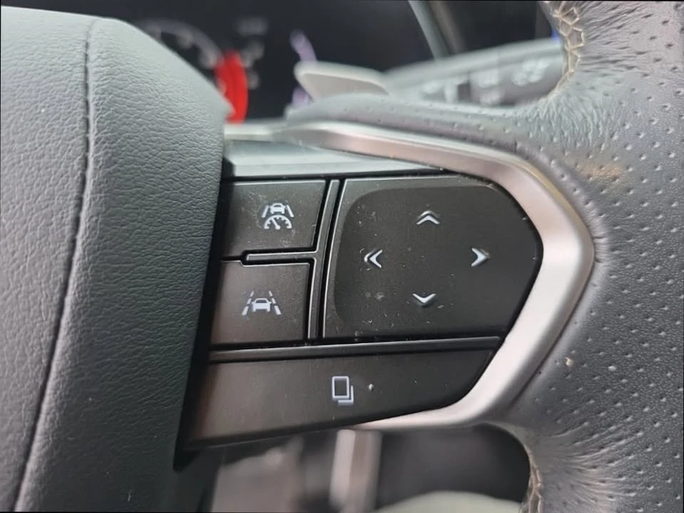 2023 Lexus RX 5th Gen - Image 12 of 15