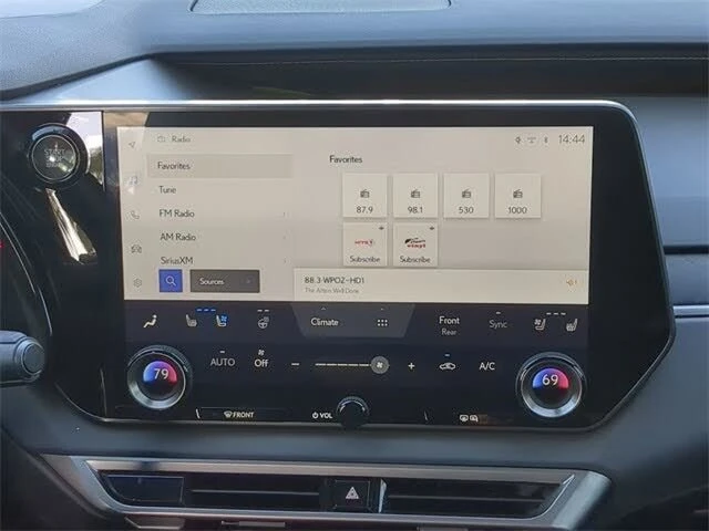2023 Lexus RX 5th Gen - Image 11 of 19