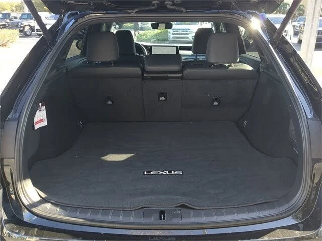 2023 Lexus RX 5th Gen - Image 7 of 19