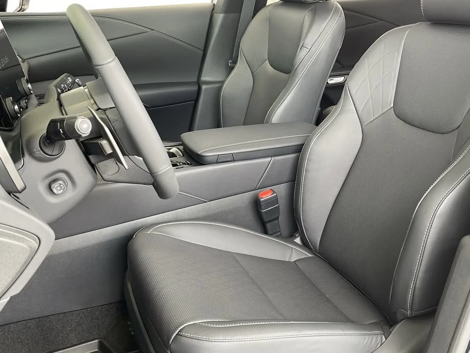 2023 Lexus RX 5th Gen - Image 19 of 20