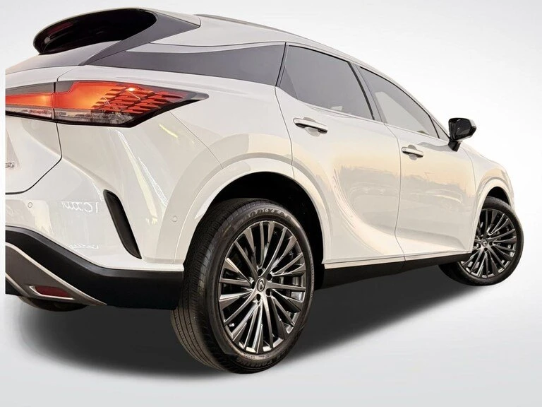 2023 Lexus RX 5th Gen - Image 5 of 20