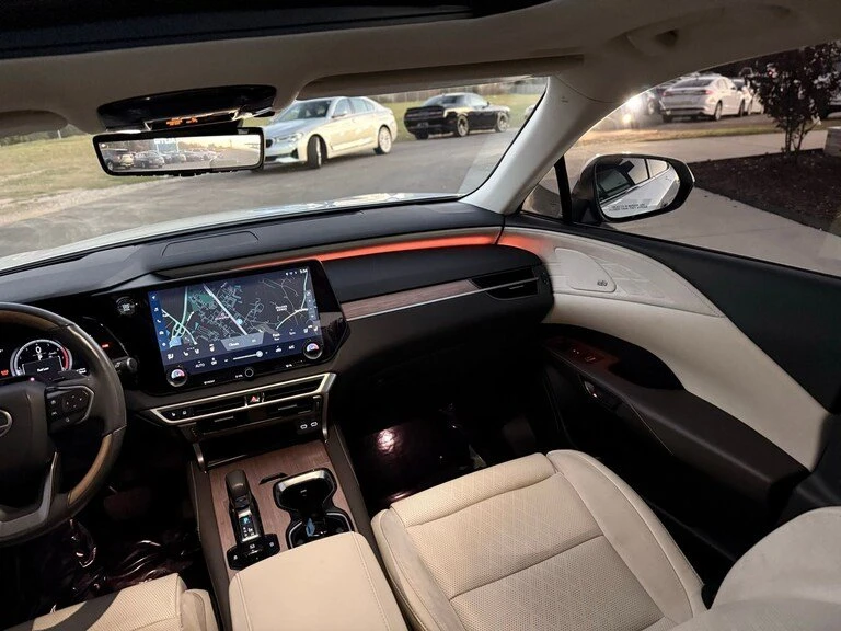 2023 Lexus RX 5th Gen - Image 11 of 20