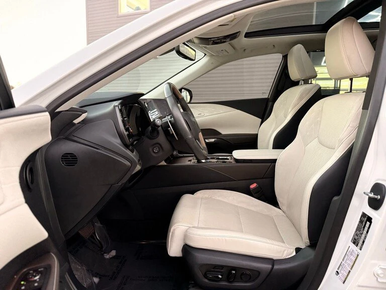 2023 Lexus RX 5th Gen - Image 9 of 20