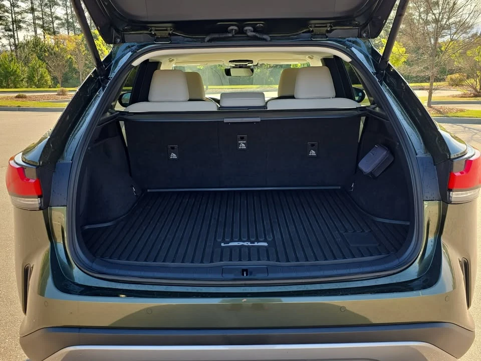 2023 Lexus RX 5th Gen - Image 13 of 20