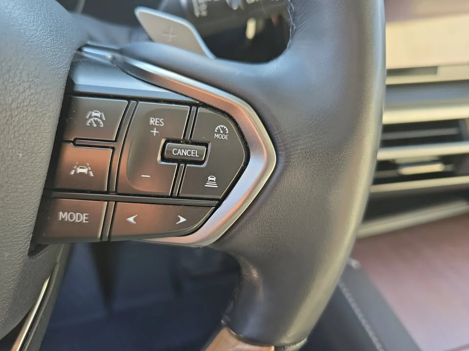 2023 Lexus RX 5th Gen - Image 19 of 20