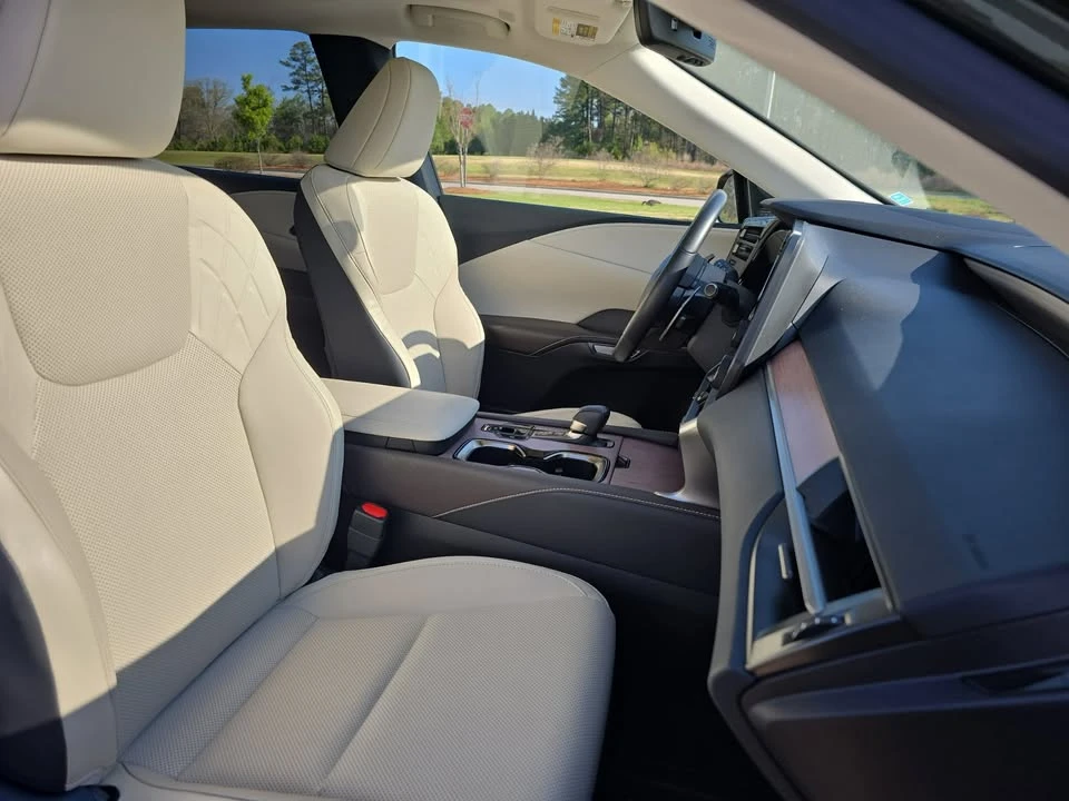 2023 Lexus RX 5th Gen - Image 10 of 20