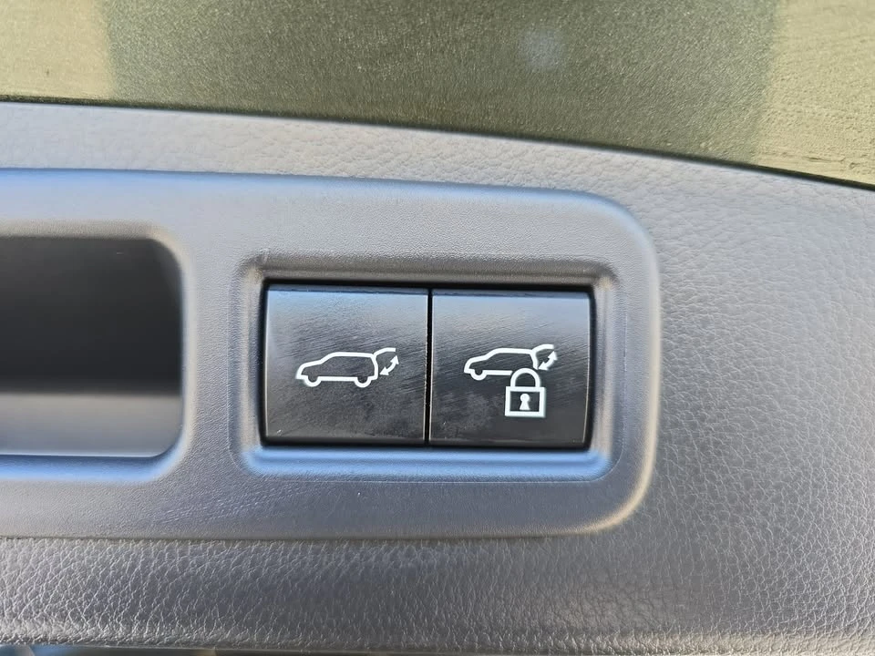 2023 Lexus RX 5th Gen - Image 14 of 20