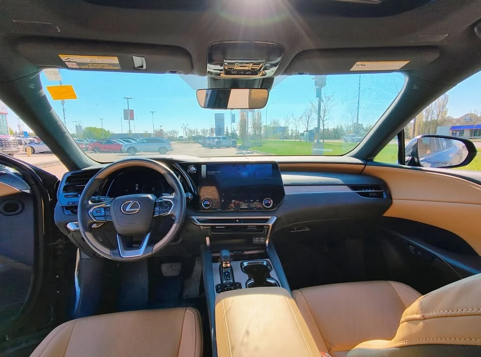 2023 Lexus RX 5th Gen - Image 12 of 20