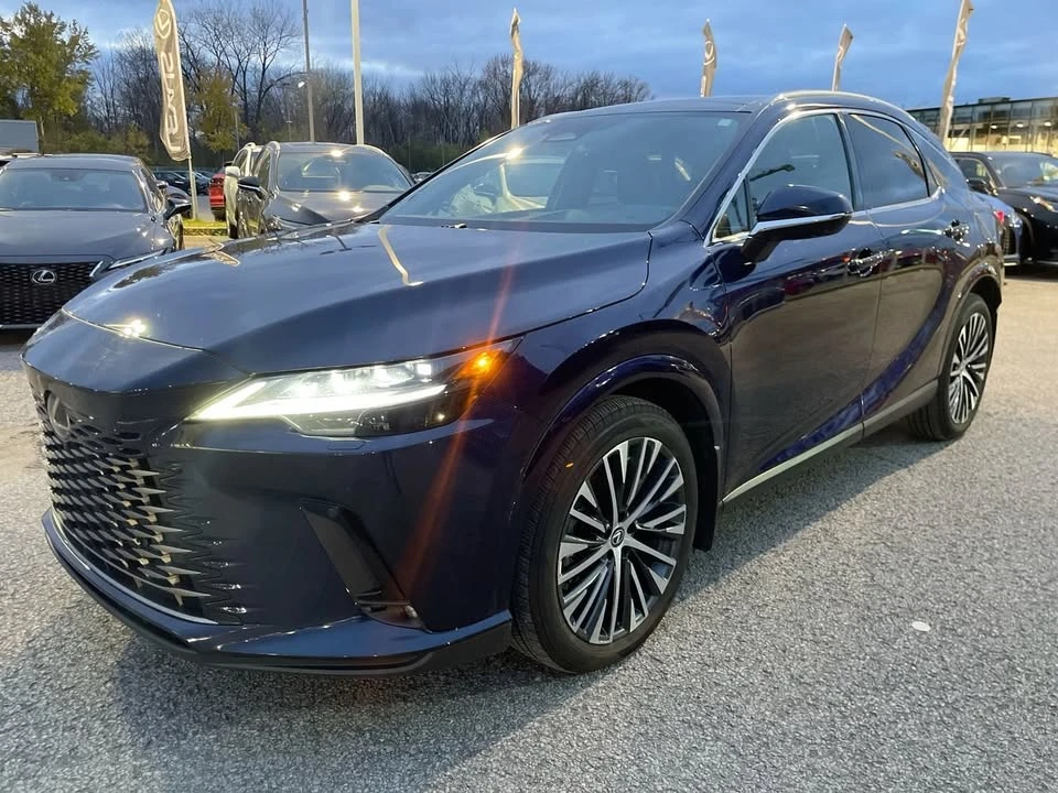 2023 Lexus RX 5th Gen - Image 5 of 17