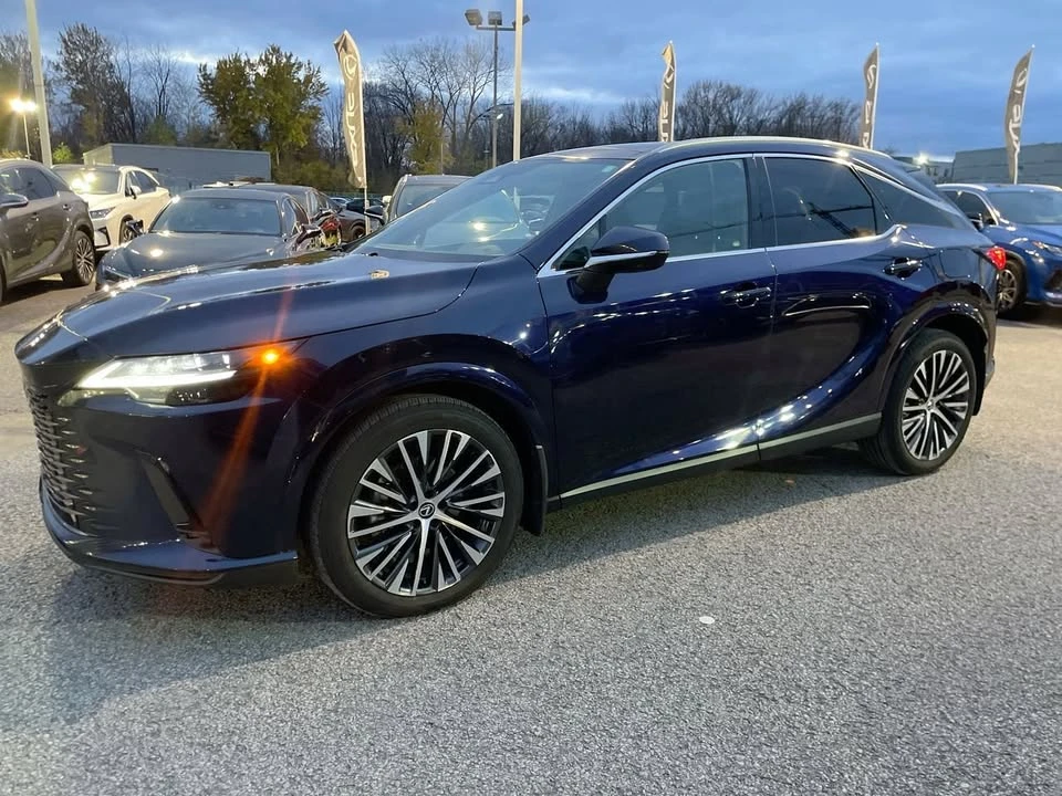 2023 Lexus RX 5th Gen - Image 6 of 17