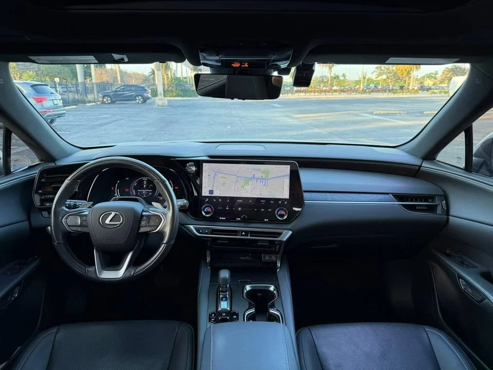 2023 Lexus RX 5th Gen - Image 7 of 14