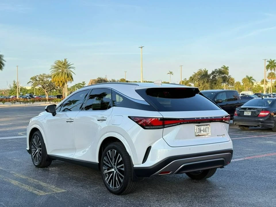 2023 Lexus RX 5th Gen - Image 3 of 14